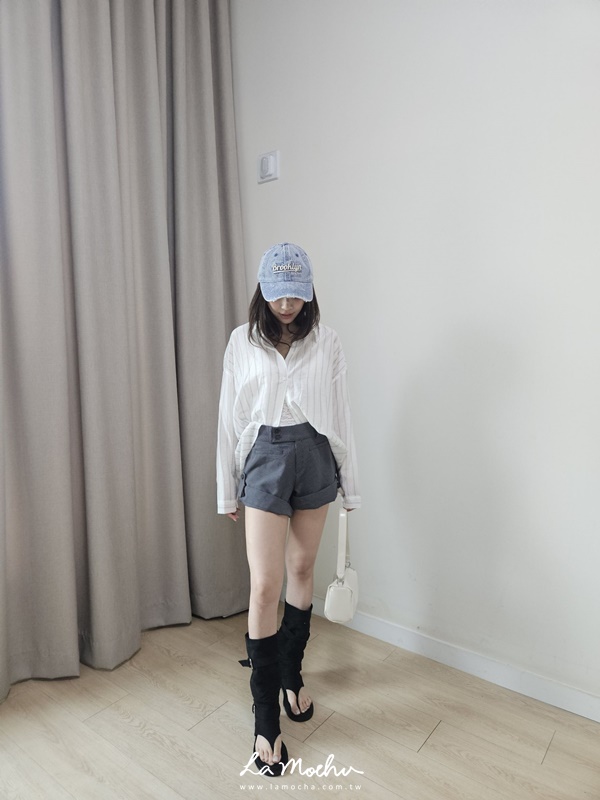 褲管反摺扣條紋短褲